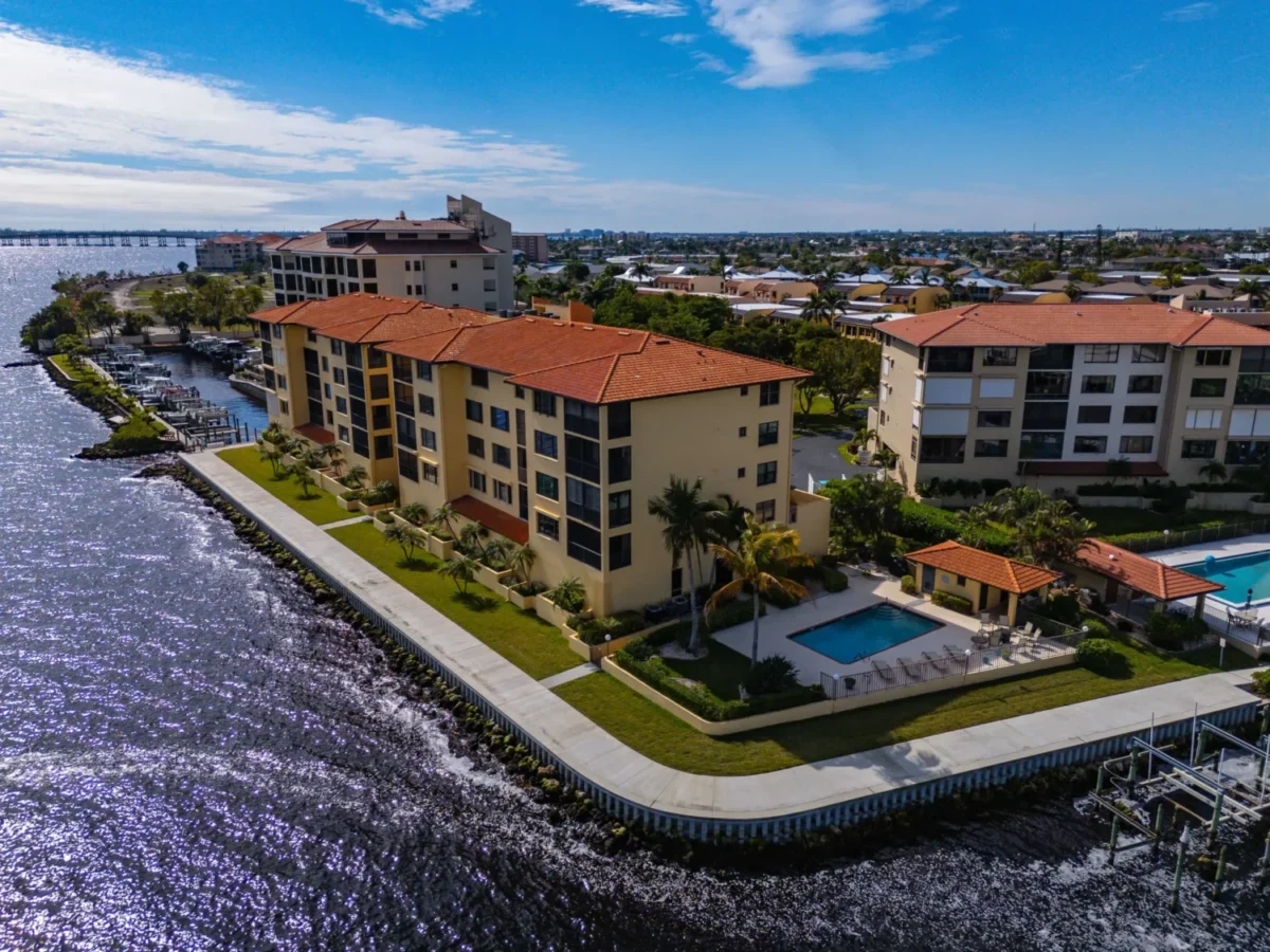 Customer testimonials about durable seawalls from Williamson & Sons Marine Construction